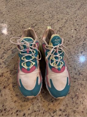 Nike Women’s Sneakers in Teal Pink White